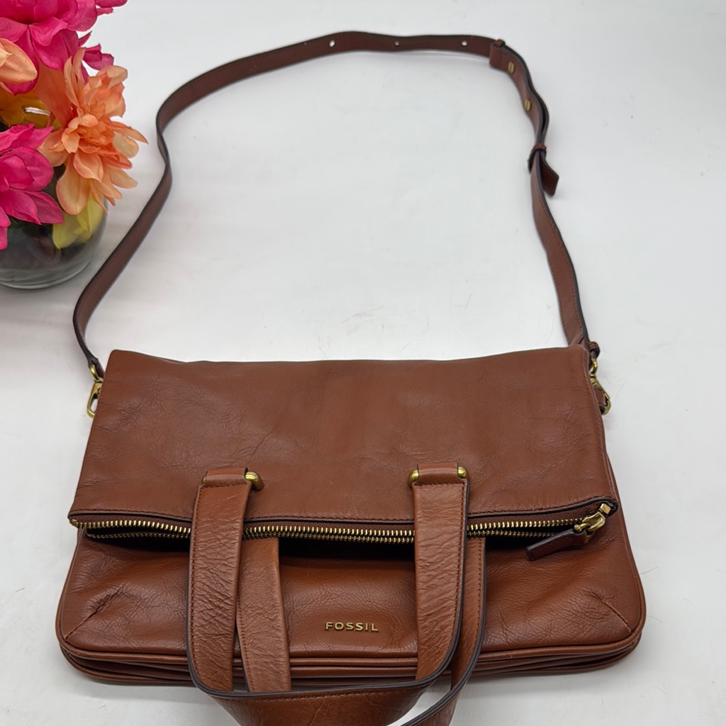 Fossil Carmel Color Brown Crossbody Bag With Adjustable Straps And Flap Closure